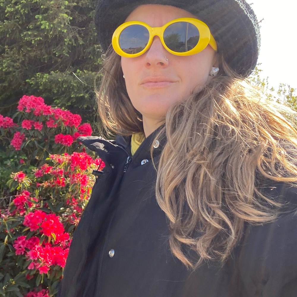 Meet your Posher, Holly